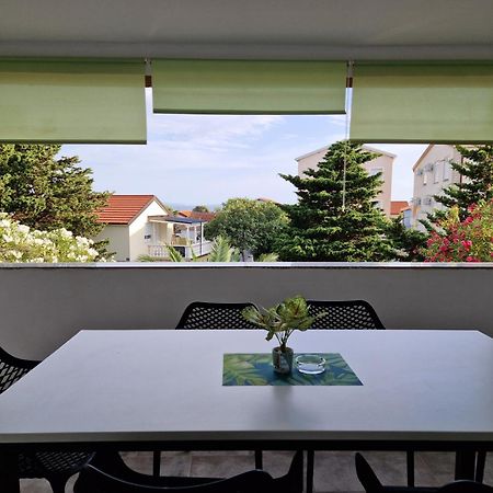 Aurelia Apartments, Vir Exteriör bild