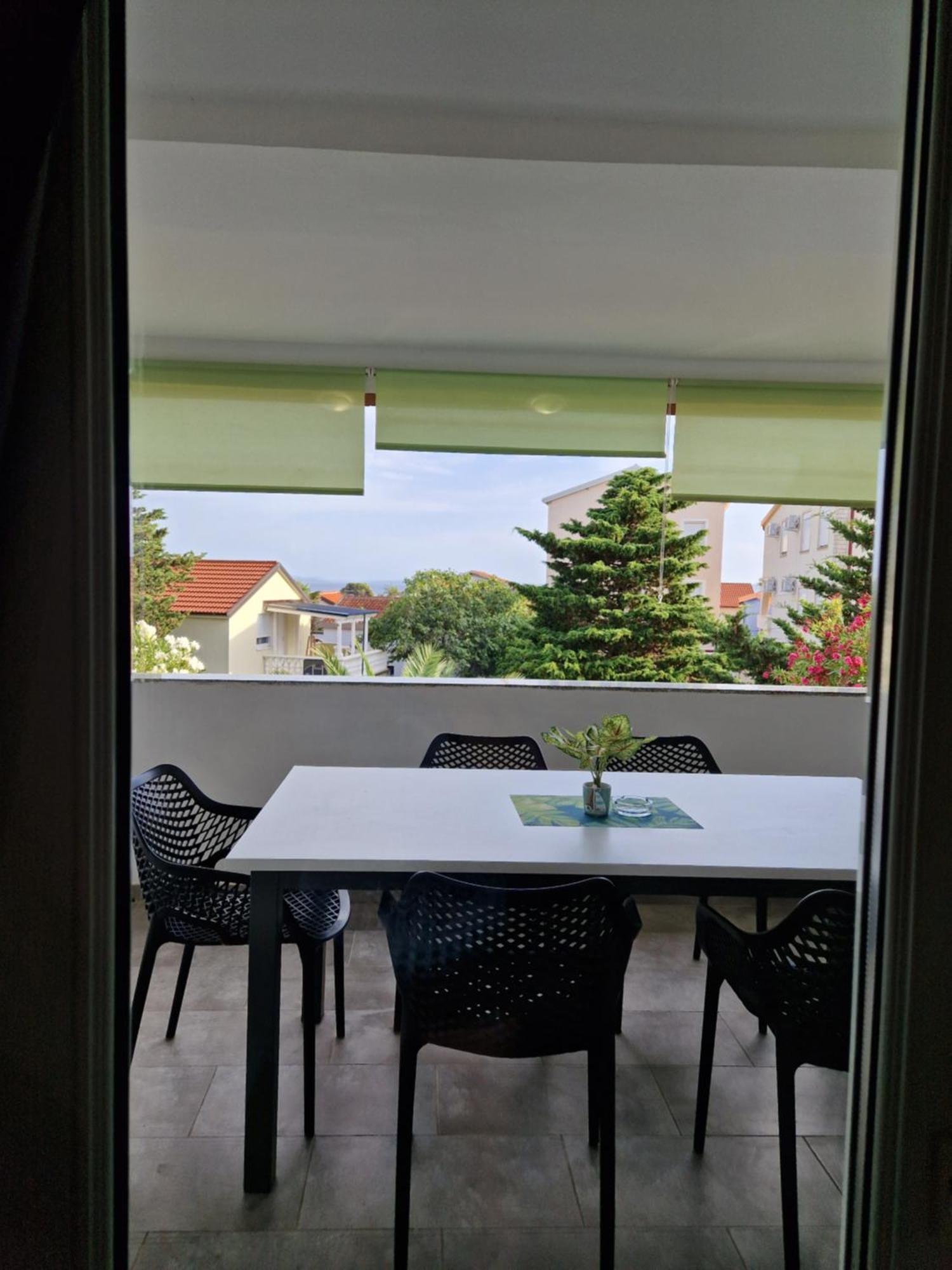 Aurelia Apartments, Vir Exteriör bild