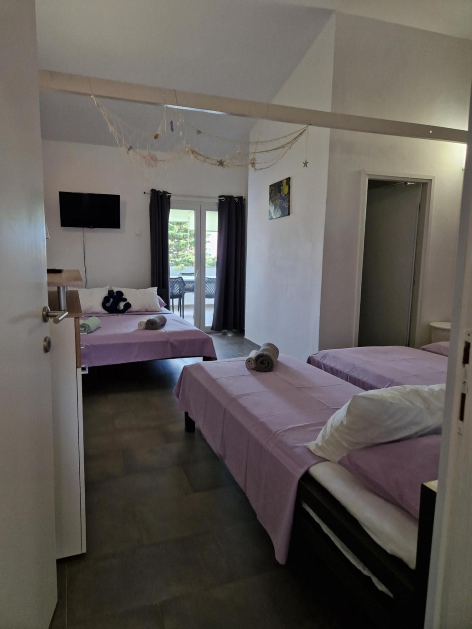Aurelia Apartments, Vir Exteriör bild