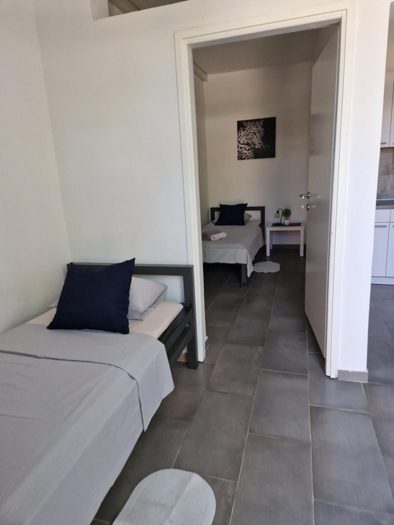 Aurelia Apartments, Vir Exteriör bild