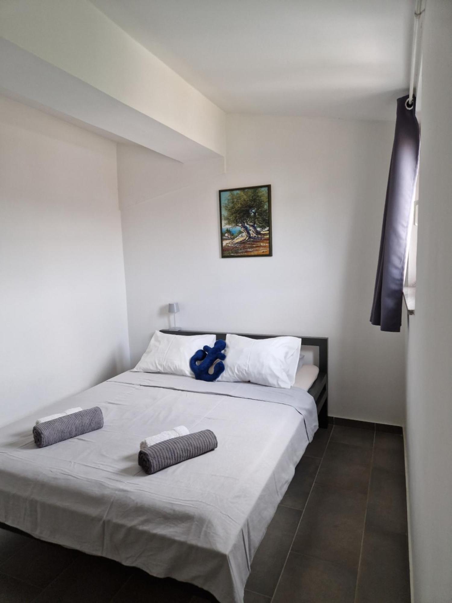 Aurelia Apartments, Vir Exteriör bild